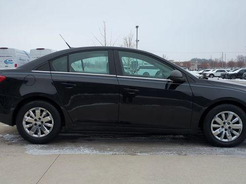 Used 2011 Chevrolet Cruze LS w/ Connectivity Package image 8