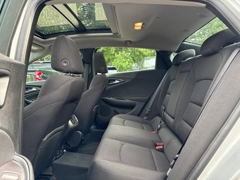 Used 2018 Chevrolet Malibu LT FWD image 6