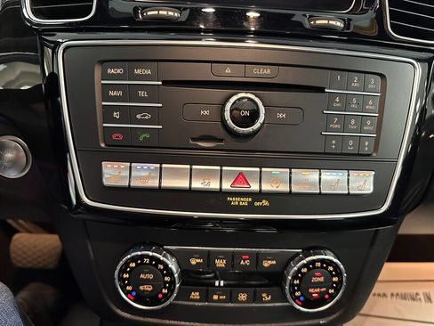 Used 2019 Mercedes-Benz GLS 550 4MATIC w/ Driver Assistance Package image 18