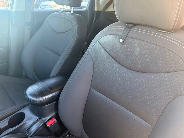 Used 2016 Kia Soul FWD image 10