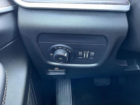 New 2025 Jeep Grand Cherokee Limited image 17