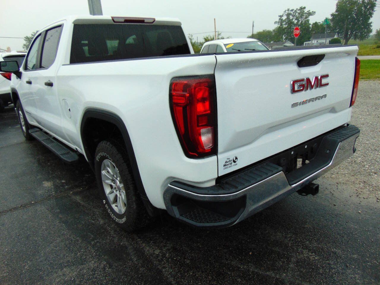 Used 2019 GMC Sierra 1500 4x4 Crew Cab w/ Convenience Package image 6