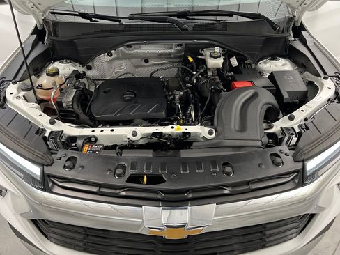 Used 2025 Chevrolet TrailBlazer LT AWD/4WD image 60