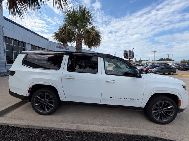 Used 2024 Jeep Grand Wagoneer L Series II w/ Quick Order Packagew 28T AWD/4WD image 23