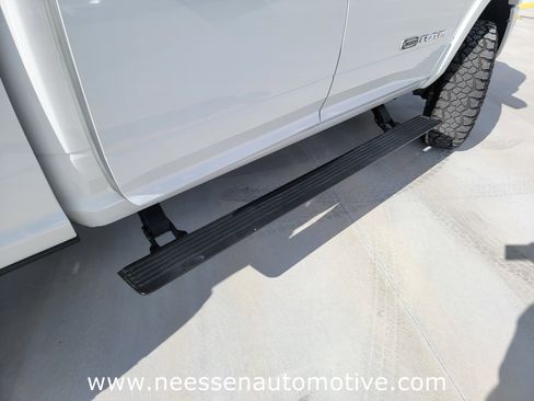 Used 2022 RAM 2500 Limited image 8