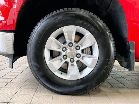 Used 2025 Chevrolet Silverado 1500 LT RWD image 31