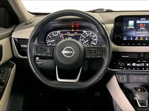 Used 2023 Nissan Rogue SL w/ SL Premium Package image 5