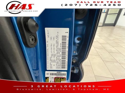 Used 2017 Toyota Tacoma SR5 w/ Tow Package AWD/4WD image 16