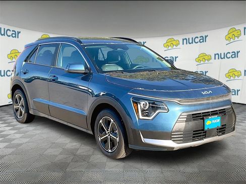 New 2025 Kia Niro EX image 1