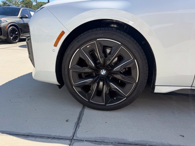 Used 2026 BMW 740i w/ Premium Package RWD image 10