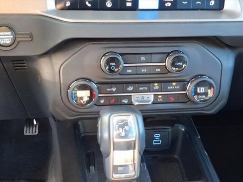 Used 2025 Ford Bronco Outer Banks image 21