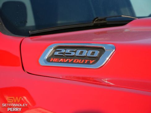 Used 2024 RAM 2500 Big Horn w/ Bed Utility Group image 9