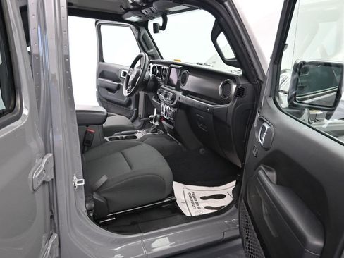 Used 2023 Jeep Wrangler Unlimited w/ Cold Weather Group AWD/4WD image 11