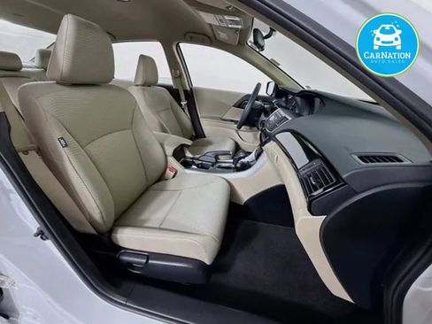 Used 2016 Honda Accord LX image 13