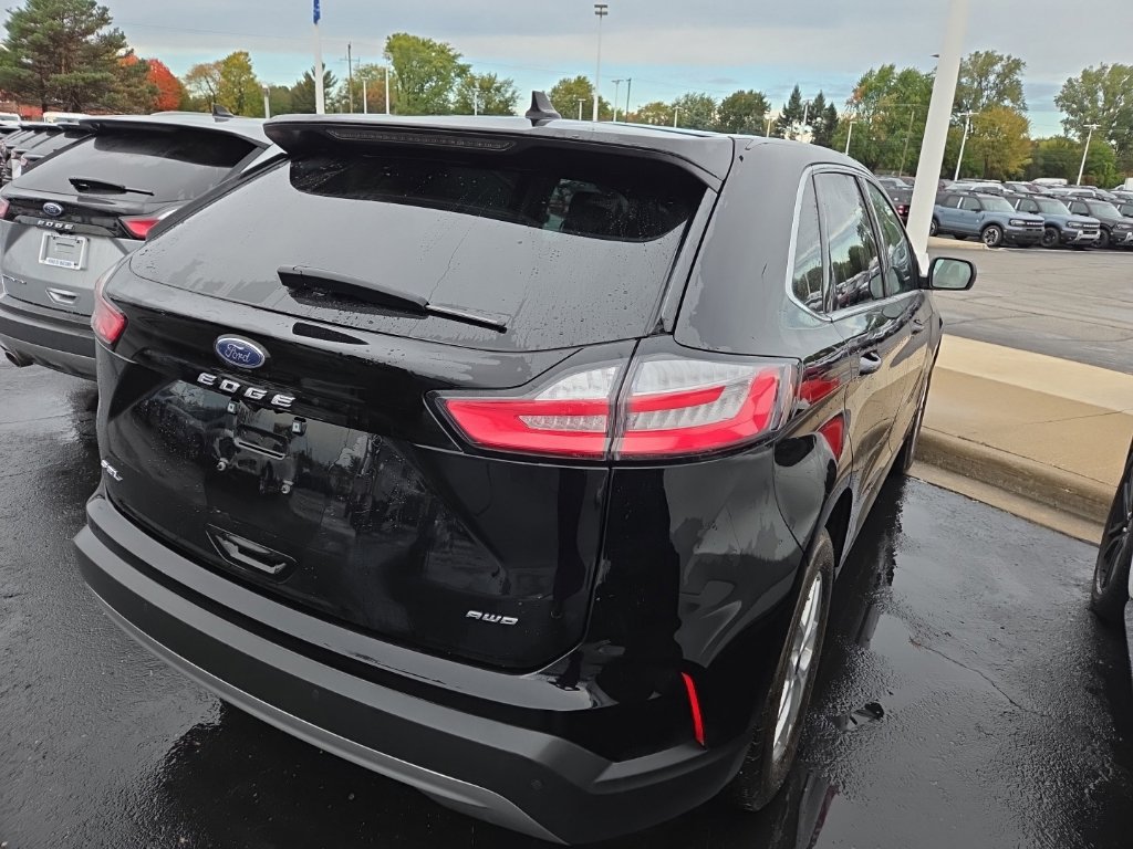 Certified 2024 Ford Edge SEL w/ Convenience Package AWD/4WD image 8