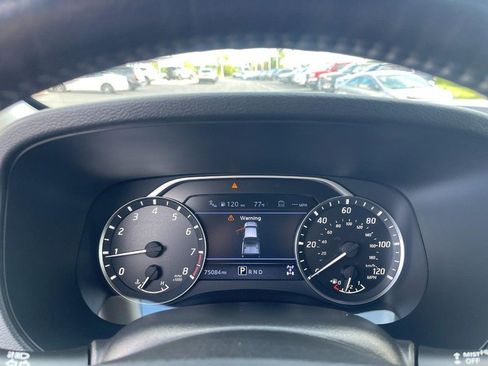 Used 2022 Nissan Frontier SV AWD/4WD image 27
