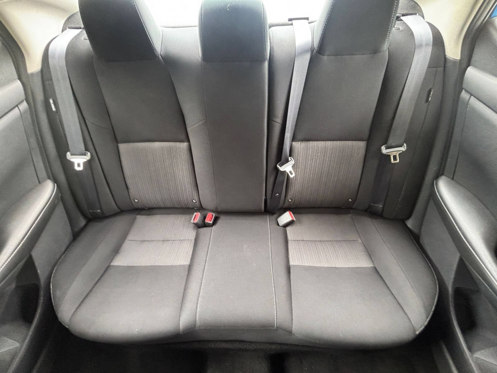 Used 2025 Nissan Sentra SV FWD image 37