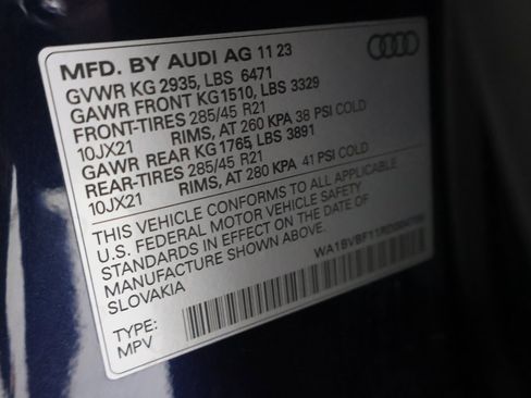 Used 2024 Audi Q8 Premium Plus image 3
