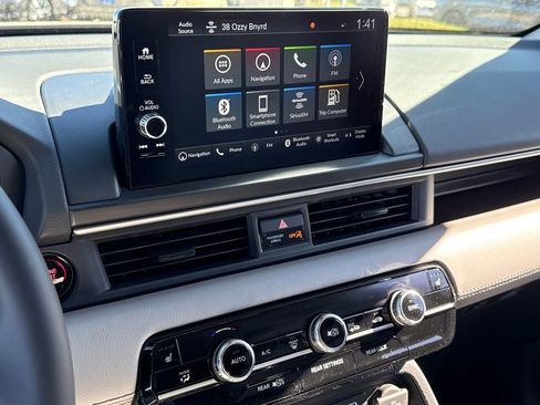 New 2025 Honda Pilot Touring image 20