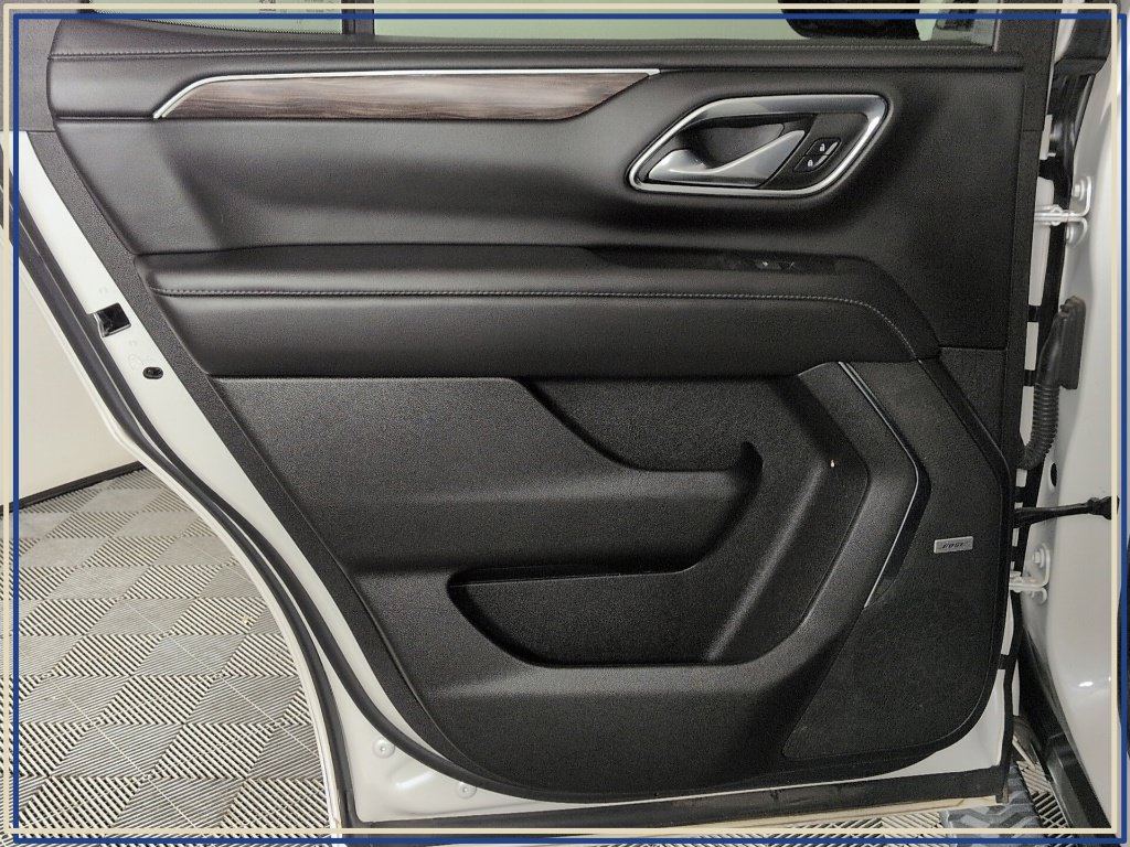 Used 2023 Chevrolet Tahoe Z71 AWD/4WD image 35