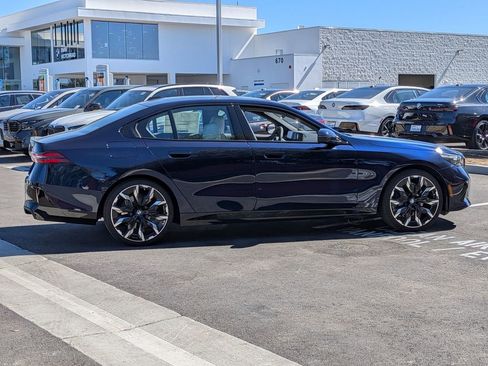 New 2026 BMW 530i w/ M Sport Package RWD image 4