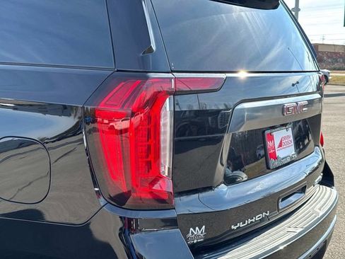 Used 2021 GMC Yukon AT4 w/ AT4 Premium Plus Package image 12