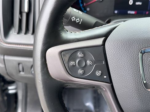 Used 2022 GMC Canyon AT4 image 16