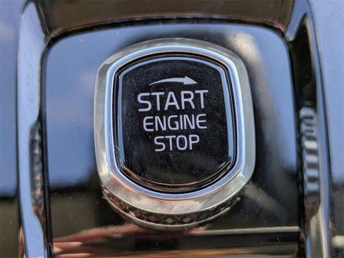 New 2026 Volvo XC60 B5 Ultra w/ Climate Package image 28