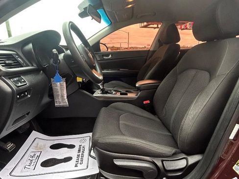 Used 2020 Kia Optima LX image 16