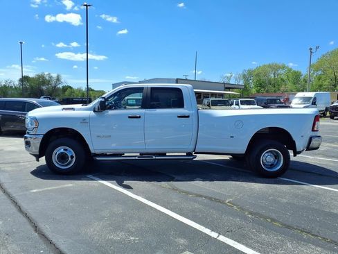 Used 2024 RAM 3500 Big Horn AWD/4WD image 4