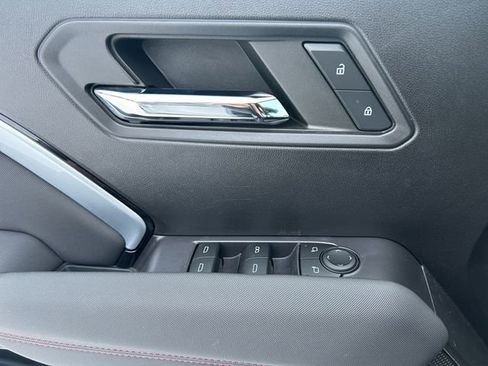 Used 2023 Chevrolet Colorado Z71 image 14