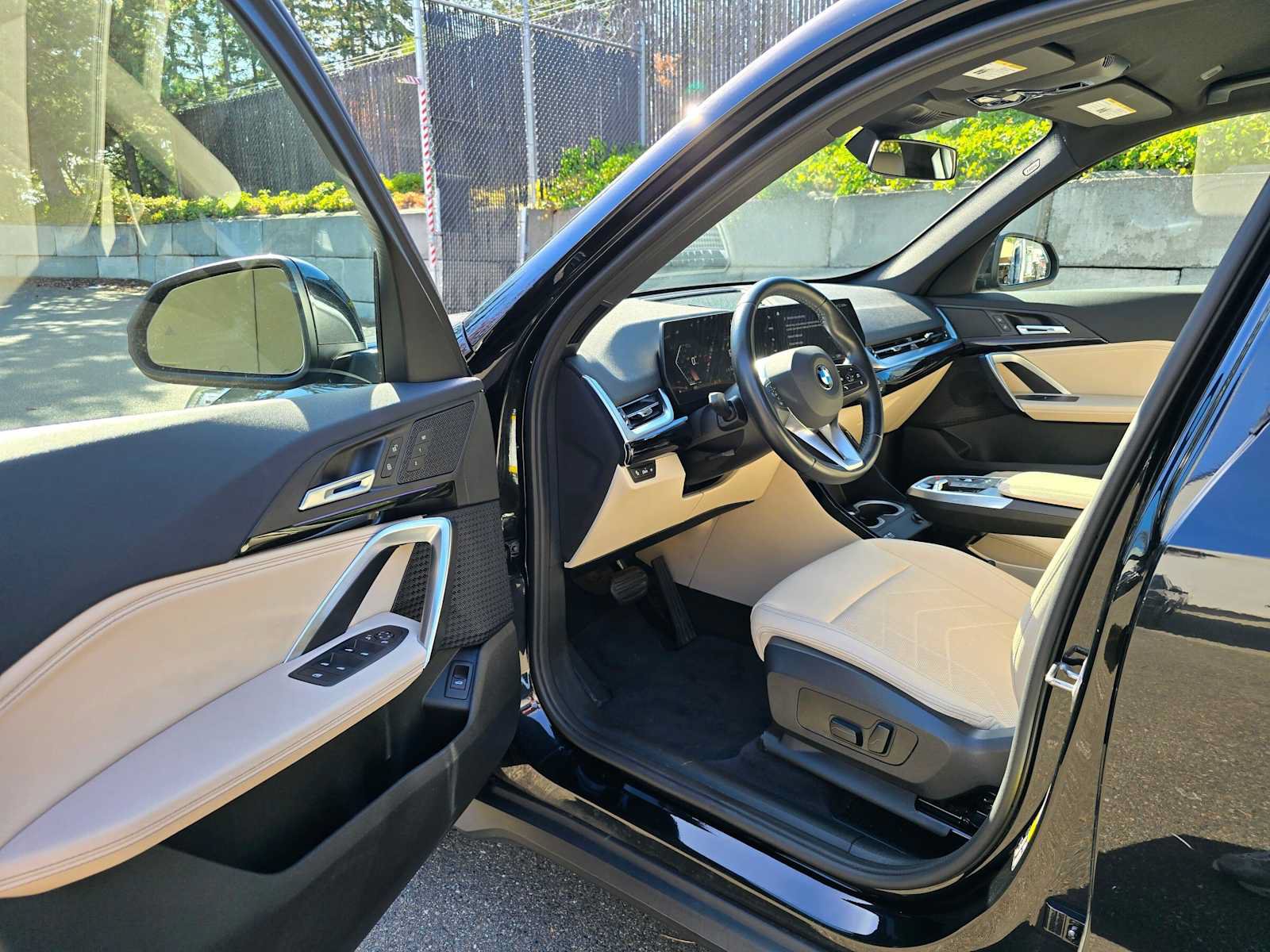 Used 2023 BMW X1 xDrive28i AWD/4WD image 19