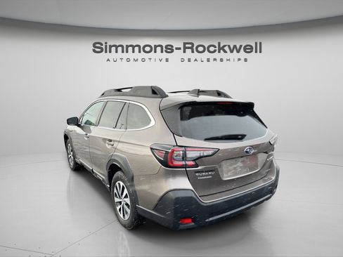 Used 2024 Subaru Outback Premium image 5