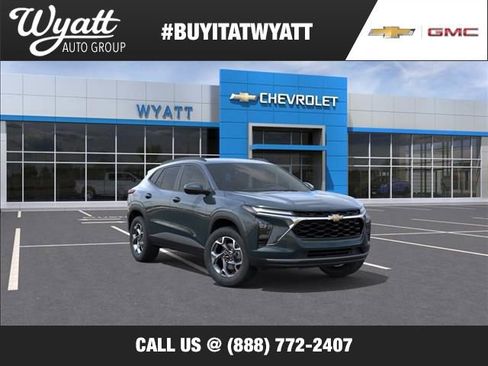New 2026 Chevrolet Trax LT w/ Driver Confidence Package FWD image 1