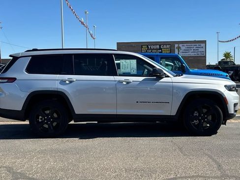 Certified 2023 Jeep Grand Cherokee L Laredo RWD image 6