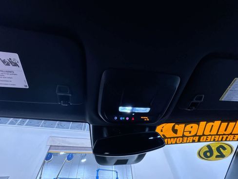 Used 2026 Chevrolet Equinox EV LT image 31