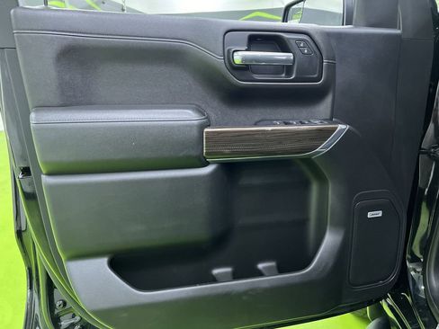 Used 2019 Chevrolet Silverado 1500 RST image 18