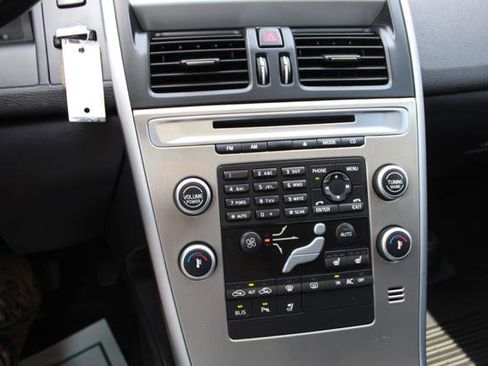 Used 2011 Volvo XC60 T6 image 22