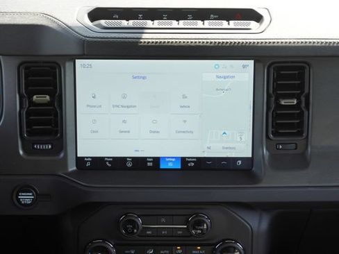 Used 2025 Ford Bronco Badlands w/ Sasquatch Package AWD/4WD image 13