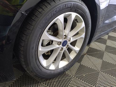 Used 2020 Ford Fusion SE FWD image 31