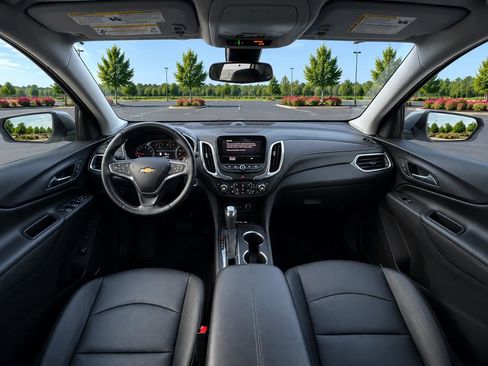 Used 2020 Chevrolet Equinox Premier FWD image 11