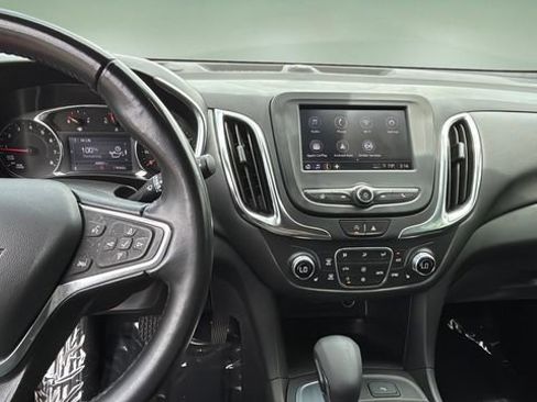 Used 2022 Chevrolet Equinox LT FWD image 11