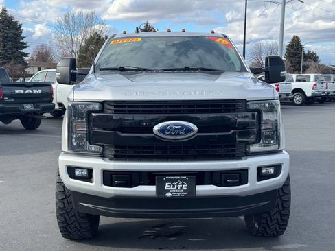 Used 2019 Ford F350 Lariat image 2