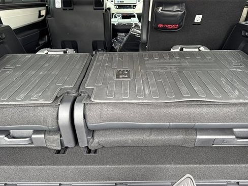 Used 2025 Toyota Sequoia Capstone image 14