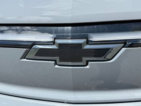 New 2025 Chevrolet Silverado EV RST image 12