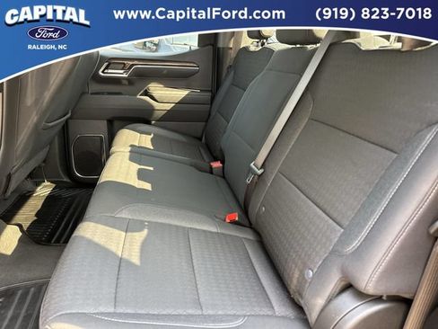 Used 2024 Chevrolet Silverado 1500 LT AWD/4WD image 18