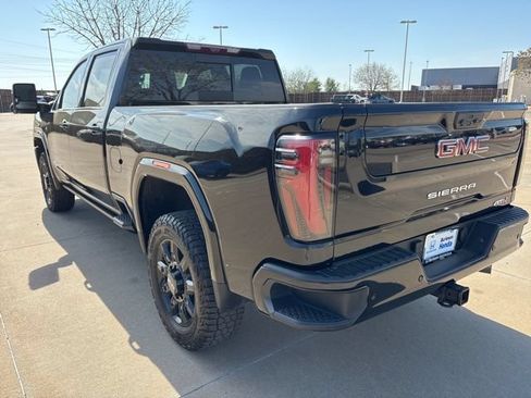 Used 2024 GMC Sierra 2500 AT4 w/ AT4 Premium Plus Package AWD/4WD image 4