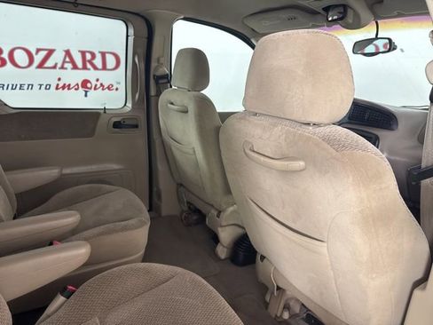 Used 1999 Ford Windstar SE image 19