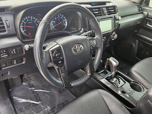 Used 2017 Toyota 4Runner TRD Off-Road Premium image 10