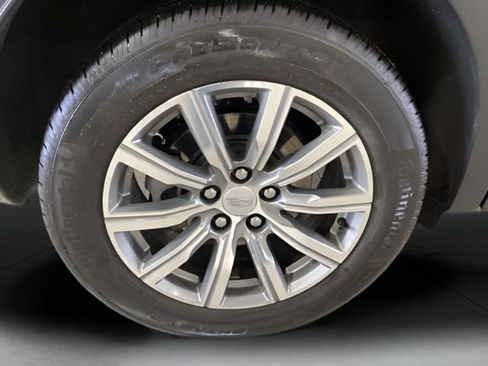 Used 2023 Cadillac XT4 Sport w/ Cold Weather Package AWD/4WD image 18